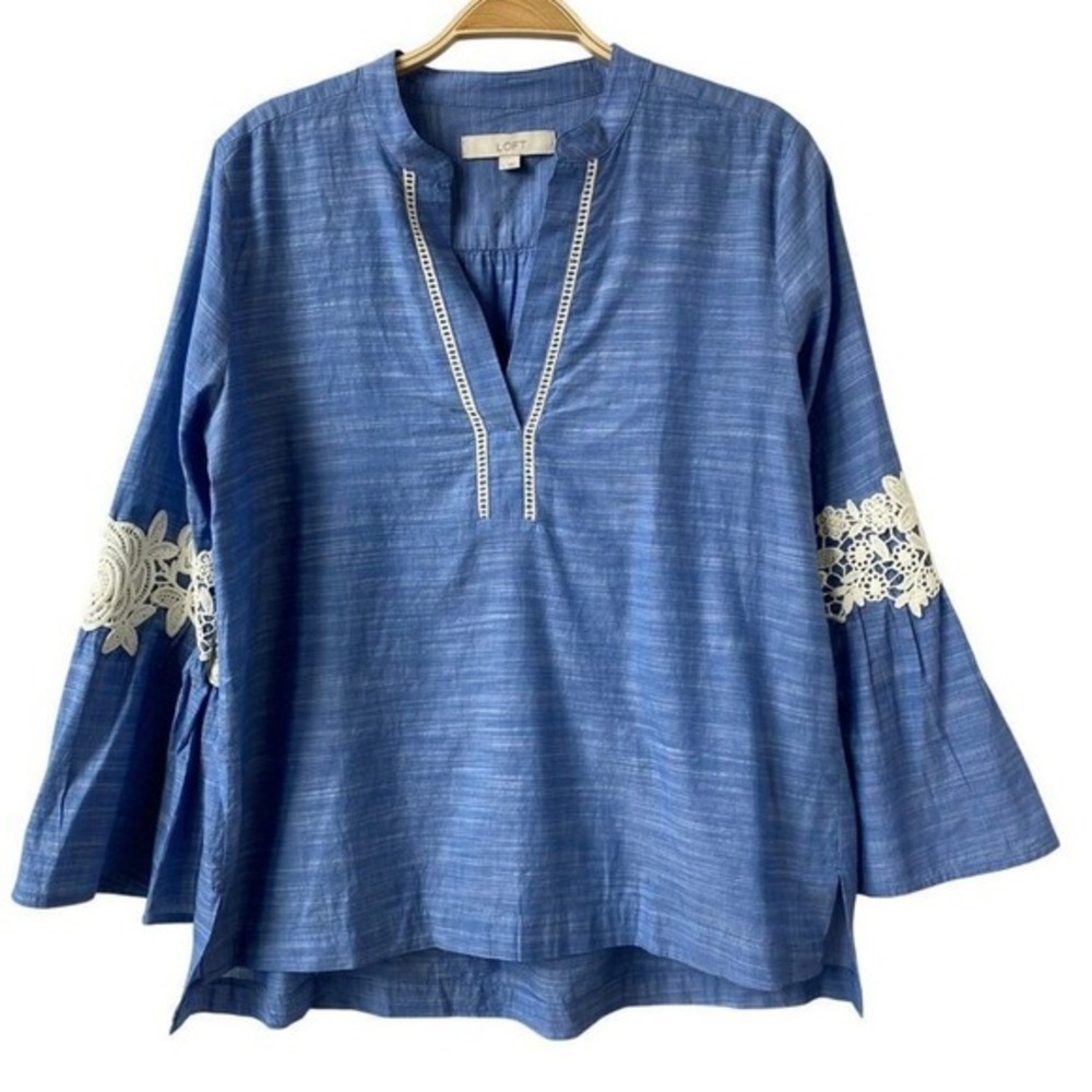 LOFT Boho Lace Bell Sleeve‎ Tunic Top Women S Chambray Blue Floral Cottagecore